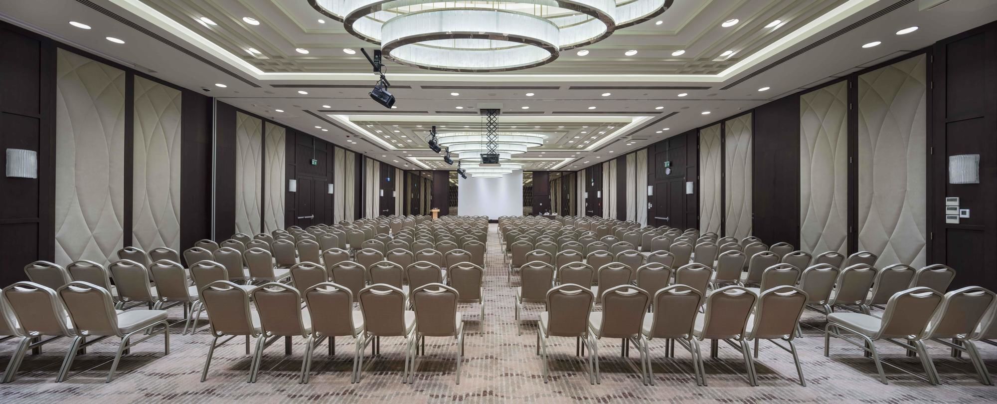 מלון Doubletree By Hilton Umraniye