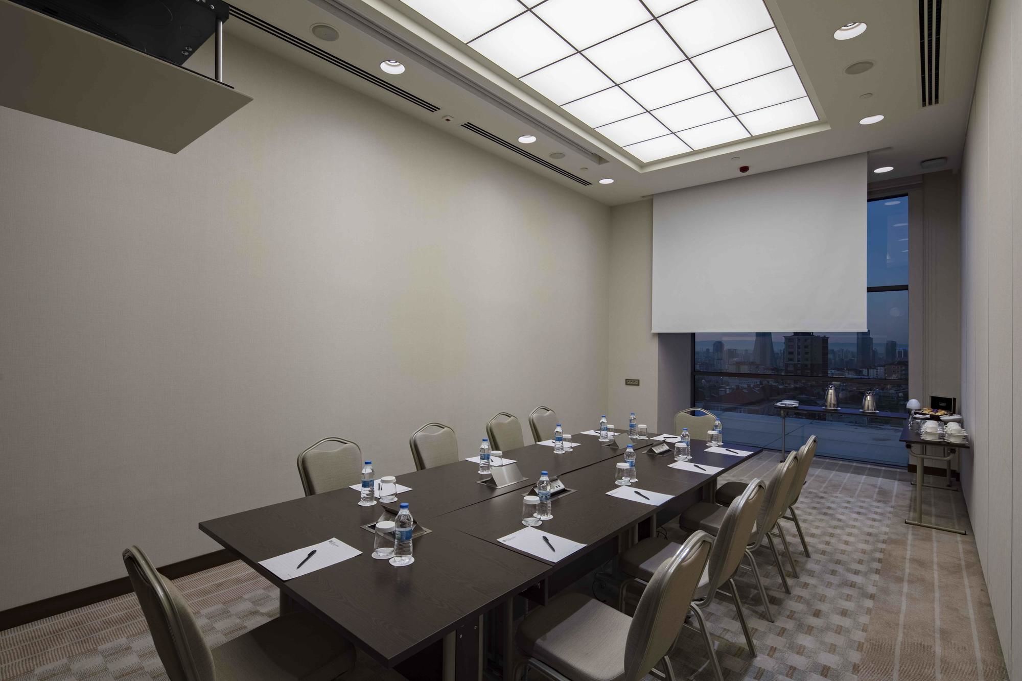 מלון Doubletree By Hilton Umraniye 5*