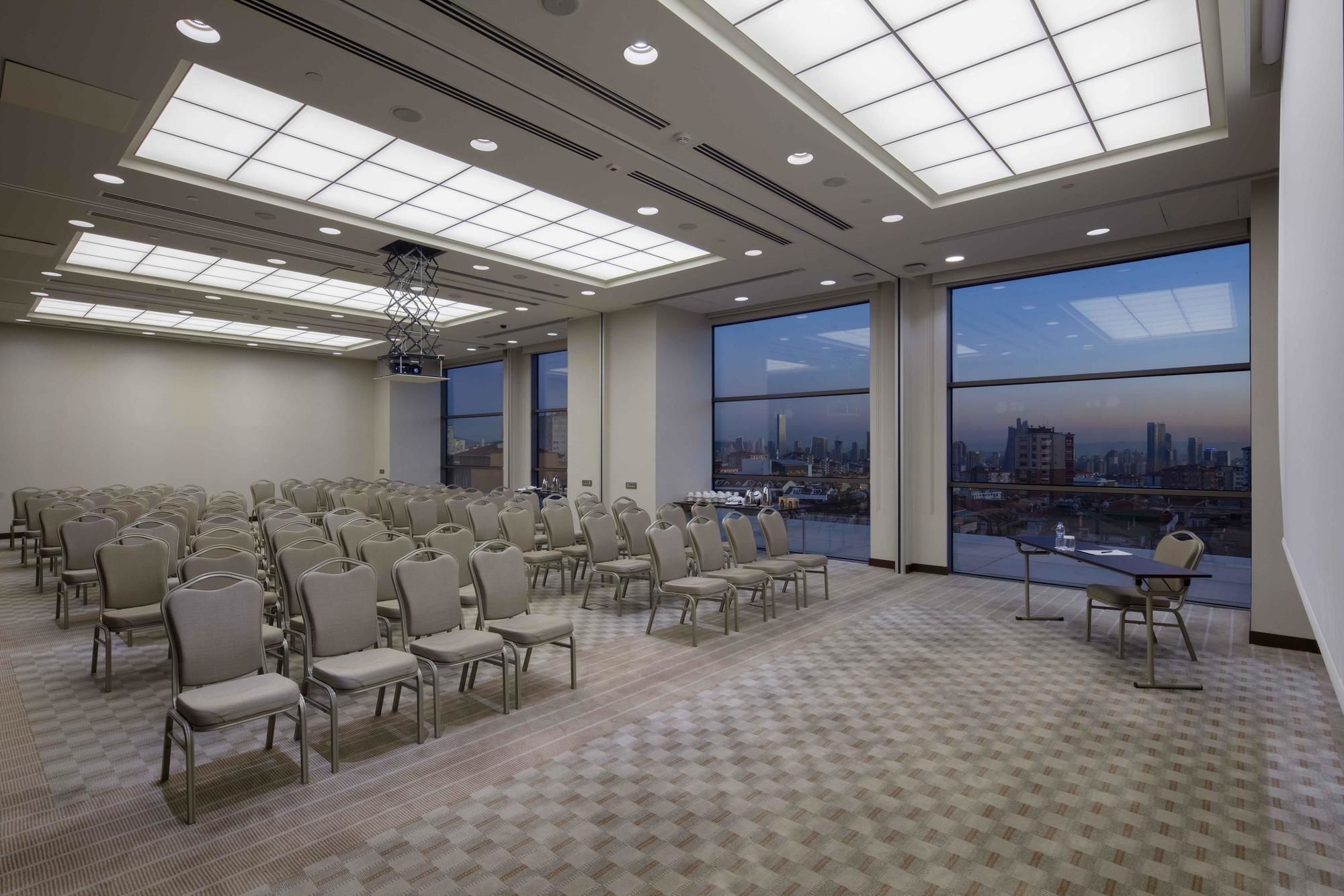 Doubletree By Hilton Umraniye מלון 5*